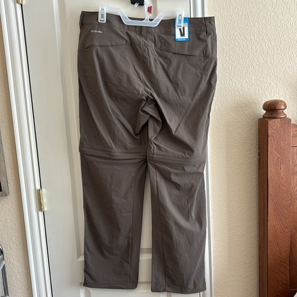 Columbia women’s pants. Sz 16. - Picture 4 of 4